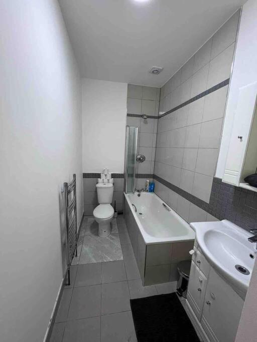 Appartamento 2 Bed Garden Flat West Dulwich Free Street Parking Londra Esterno foto